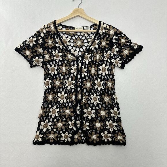 Vintage Floral Crochet Button Up Top Womens L Black White Dark Cottage Flowers - Picture 1 of 14